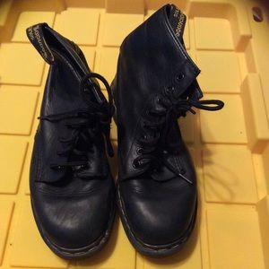 Men’s Doc Marten Boots size 8.5